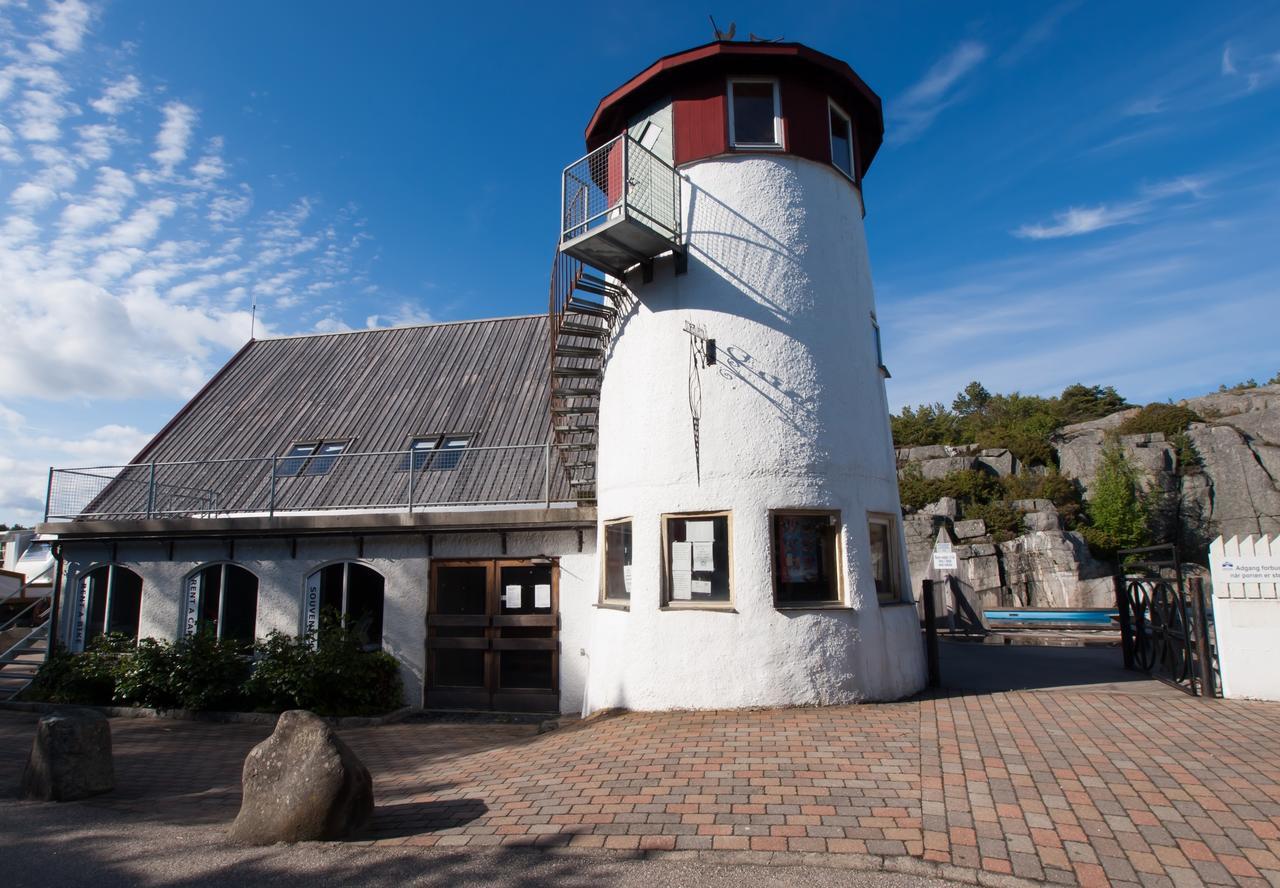 Skottevik Feriesenter Hotel Exterior photo