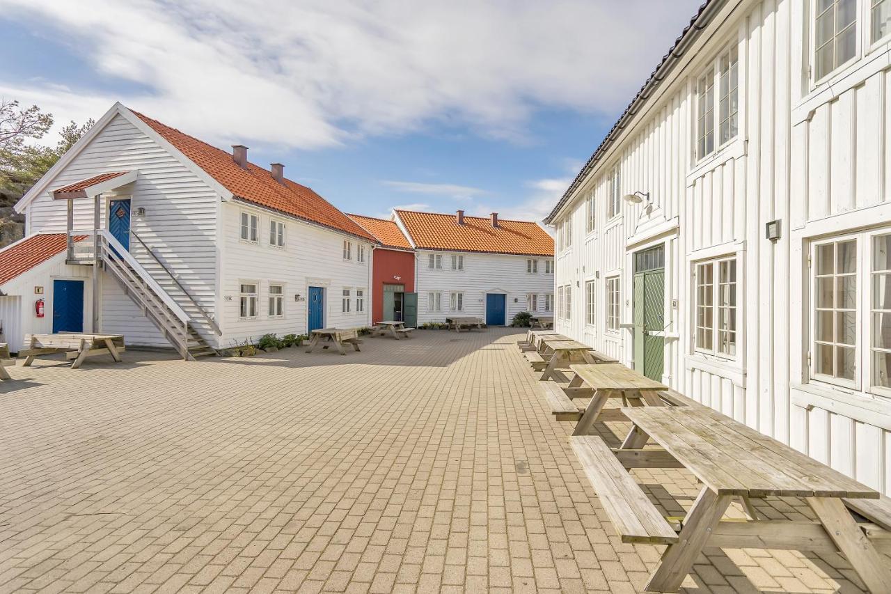 Skottevik Feriesenter Hotel Exterior photo